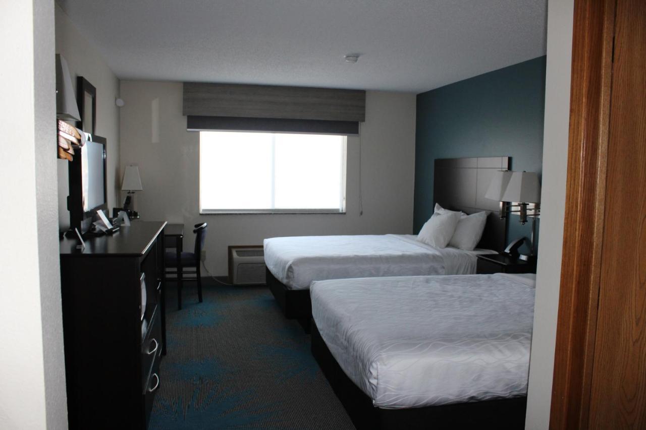 Reston Inn & Suites Spencer Exteriér fotografie