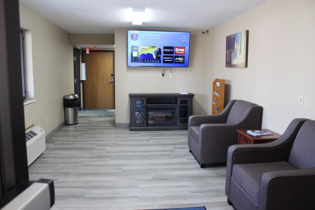 Reston Inn & Suites Spencer Exteriér fotografie