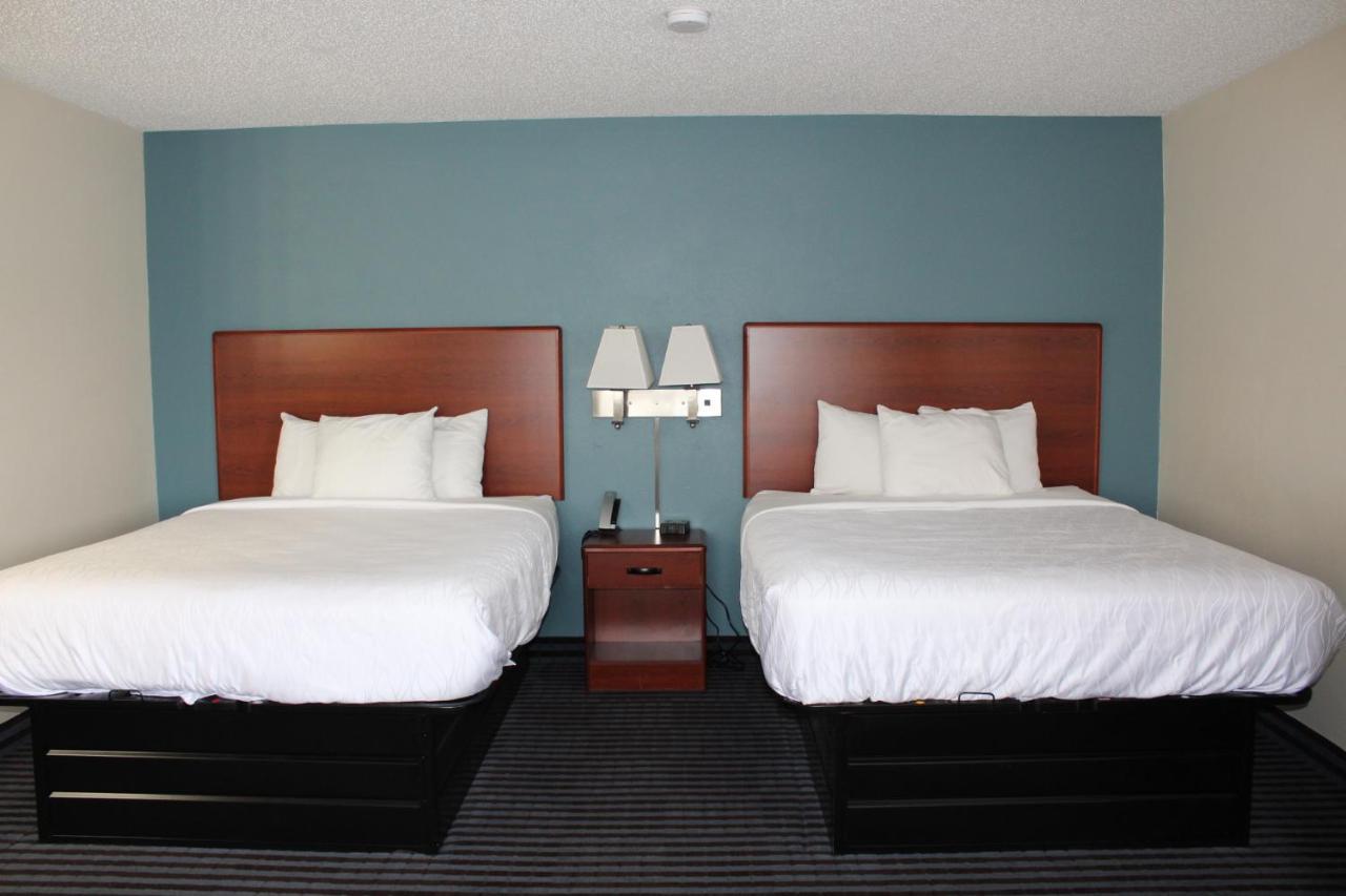 Reston Inn & Suites Spencer Exteriér fotografie