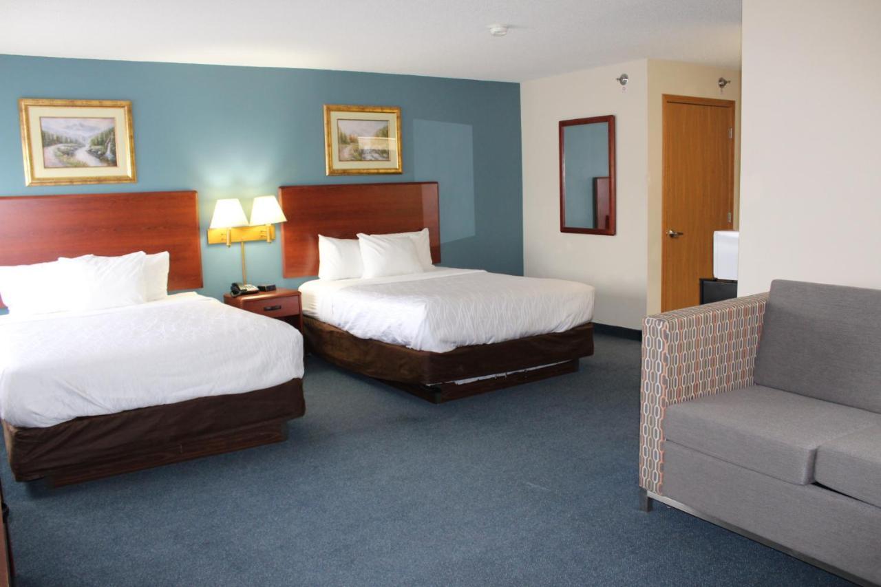 Reston Inn & Suites Spencer Exteriér fotografie