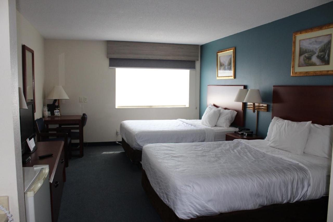 Reston Inn & Suites Spencer Exteriér fotografie